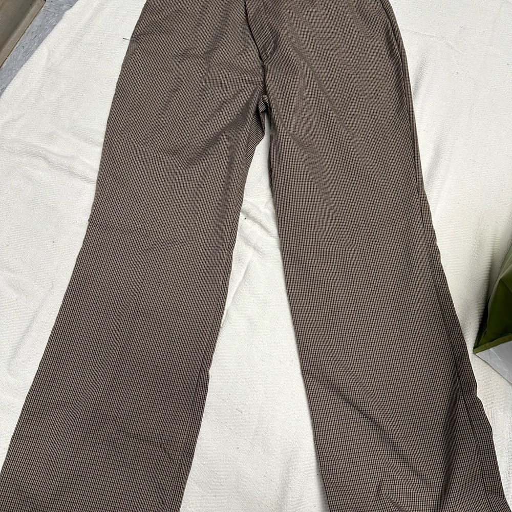 3 pairs of women’s dress or casual pants and capris - Picture 7 of 14